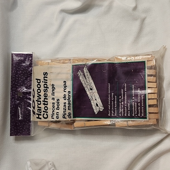 NIB Set of 6 count Jumbo Plastic & 100 hardwood clothespins with CEDAR Hangers - Picture 8 of 16